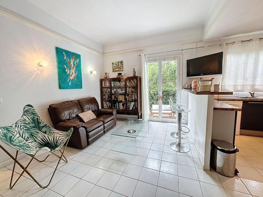 Alexandra - one bedroom, Palais 25 min walk - 1