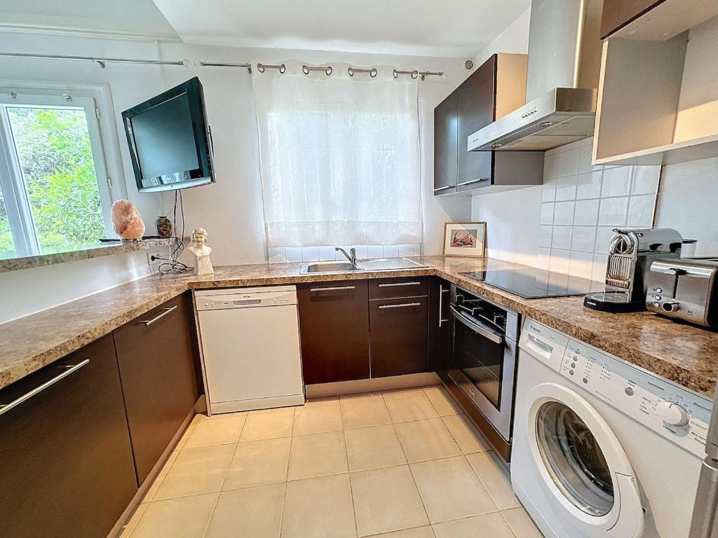 Alexandra - one bedroom, Palais 25 min walk - 5