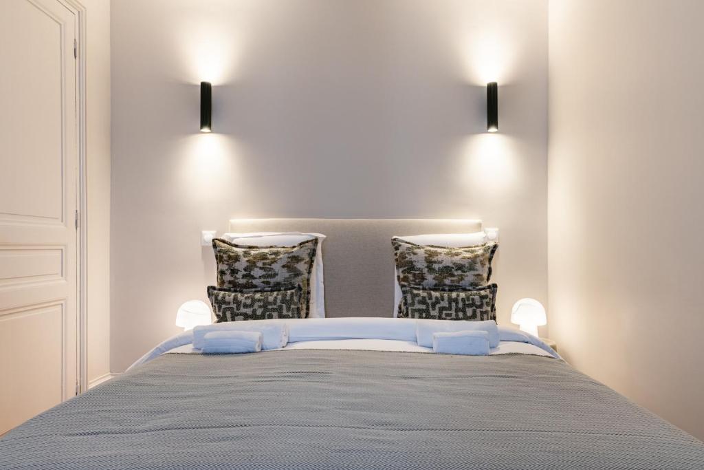 Elegant 3-Bedroom Apartment in the Heart of Historic Paris - 3