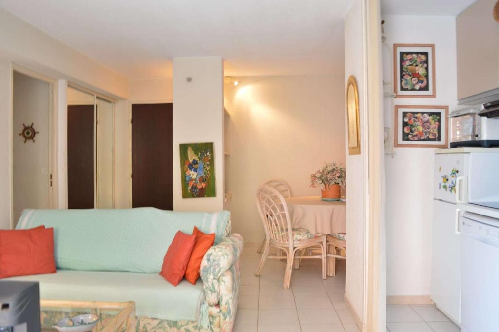 CA080-015 APPARTEMENT 3 PIÈCES - 5 personnes À CAVALAIRE SUR MER - 5