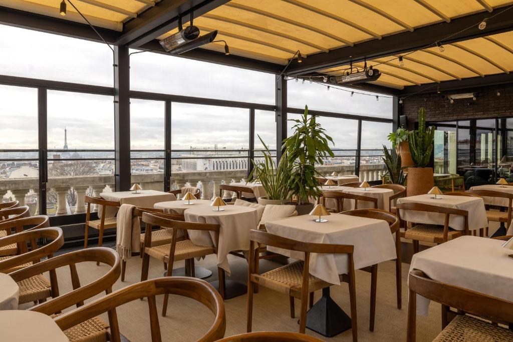 Paris Terrass'' Additional