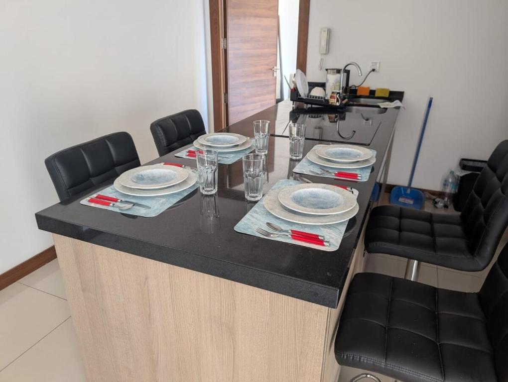 Bright, Modern & Spacious 1 Bedroom Apartment - 3