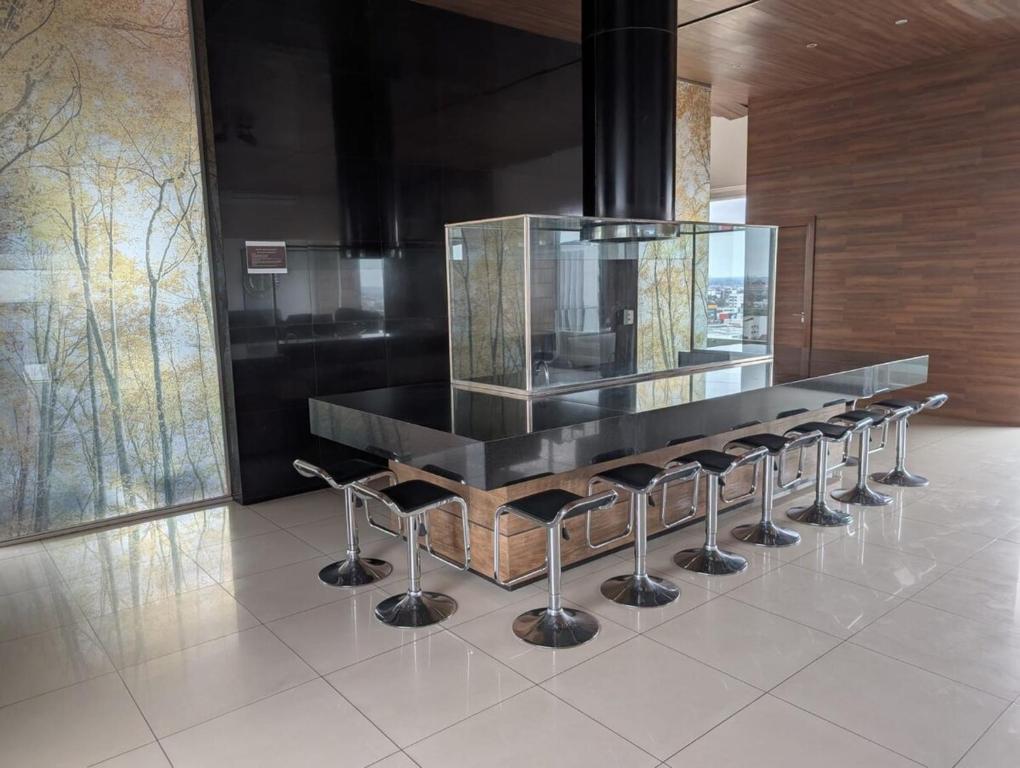 Bright, Modern & Spacious 1 Bedroom Apartment - 5