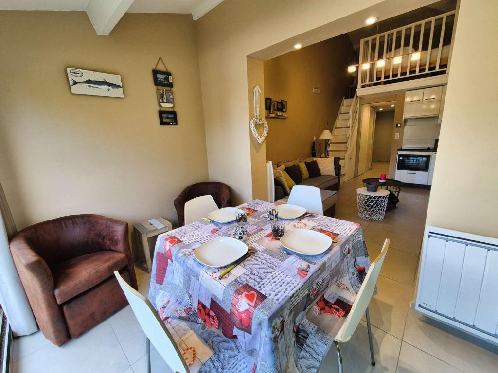 Appartement duplex, 6 couchages, parking, piscine, tennis - 3