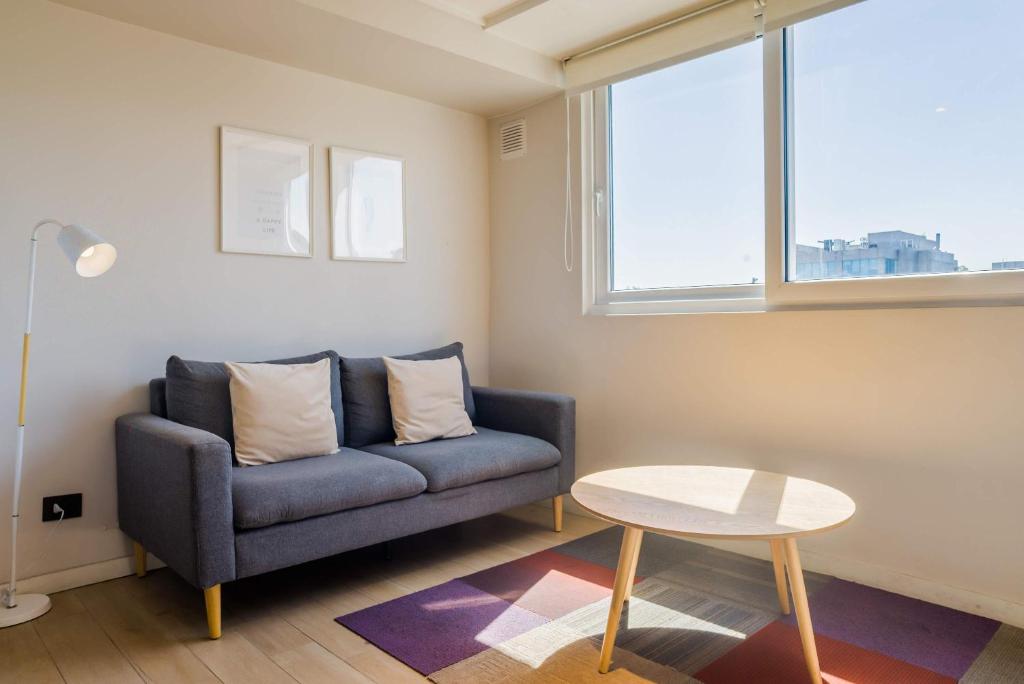 Confortable Departamento en Area Urbana - 1