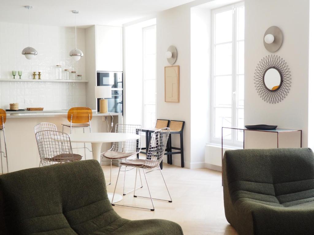 Beautiful bright apartment near Champs Elysées - 2