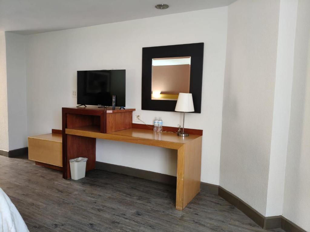 Hotel Mirabel - 4