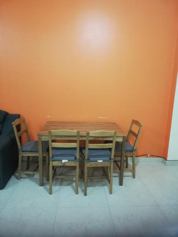 Ground floor, central 2 bedrooms 2 bathrooms - 4