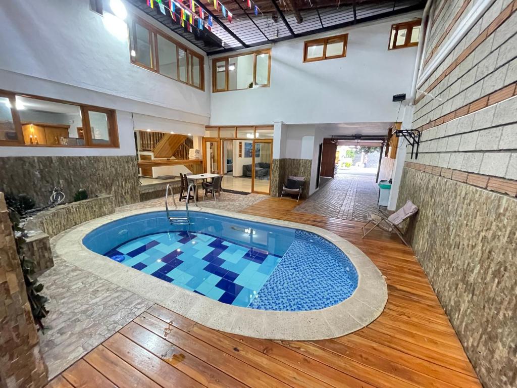 Alojamiento con piscina privada en Medellín MLB by Lets Go - 2