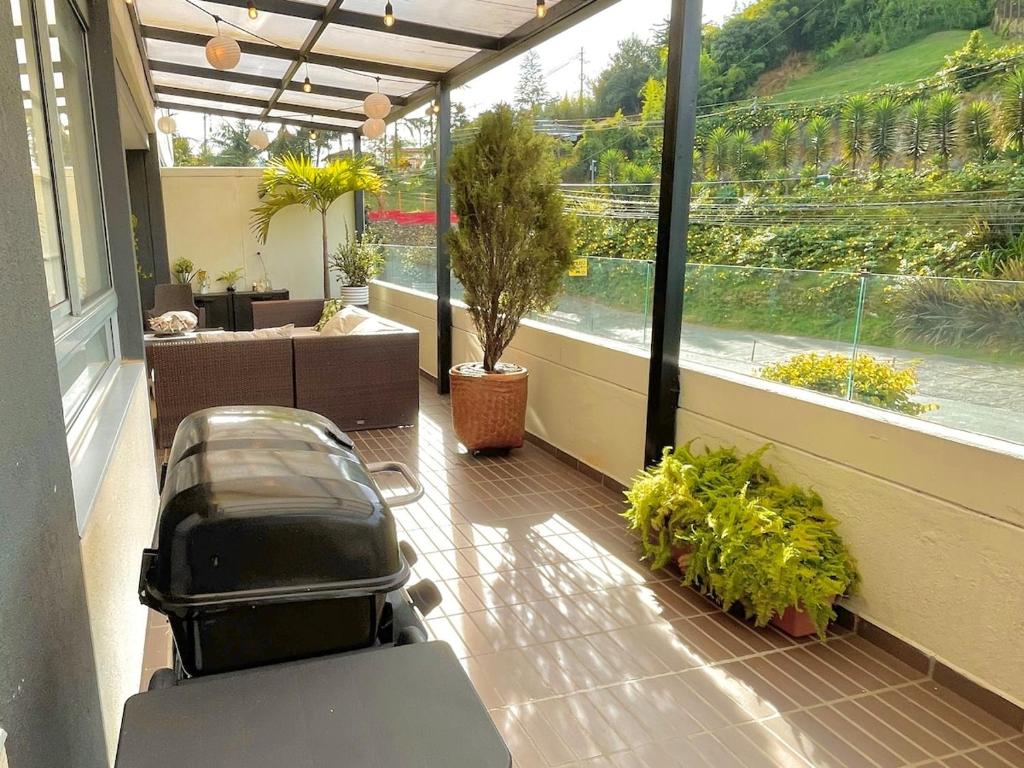 Espacio pet-friendly con terraza amplia y asador - 2