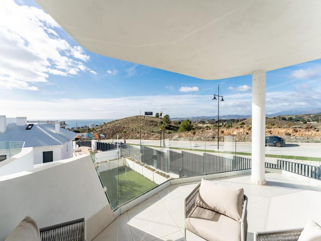 Coastal Retreat with shared pool, Fuengirola - 5