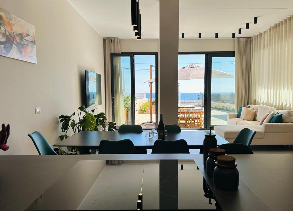 Sky & Sand Holiday Home - 3