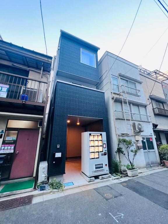 Kenki Ueno House-TT0170