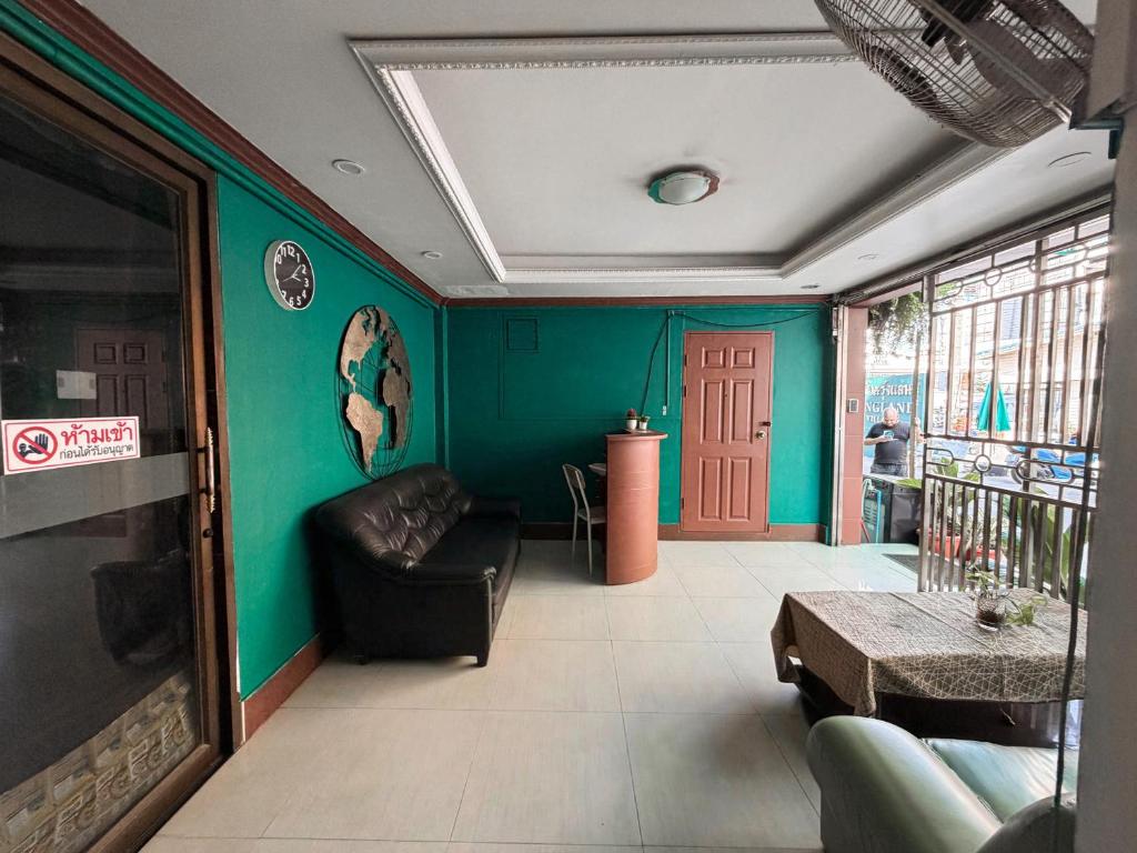 グリーン ホテル (GREEN HOTEL)