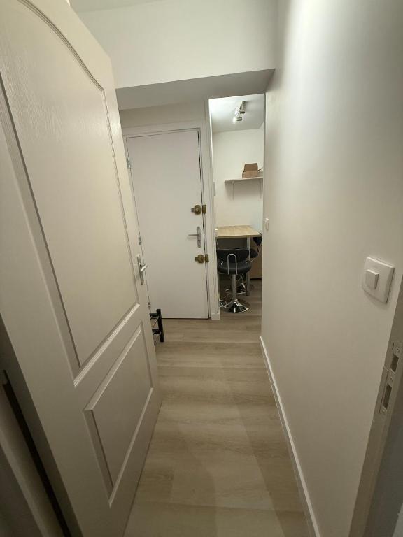Renovated studio Place Saint-Sauveur, Caen city center - 5
