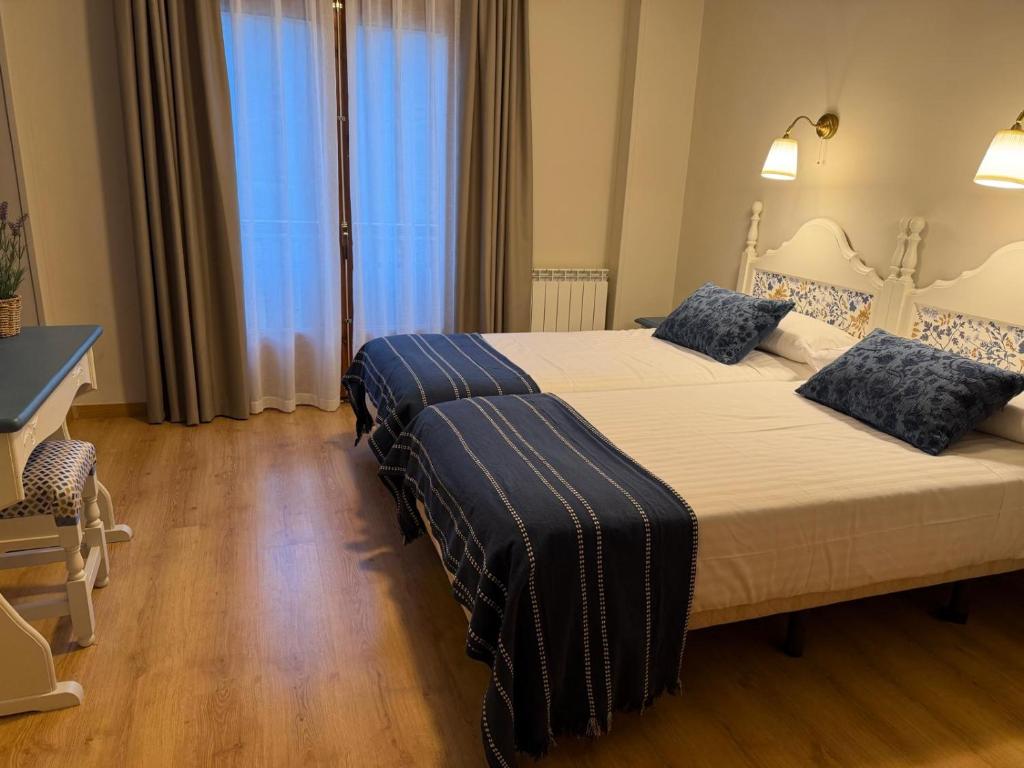 Edelweiss Hotel - 4