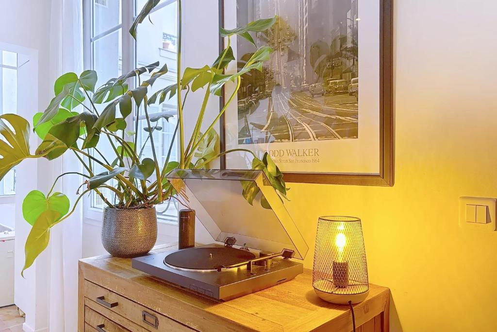 Spacious Apt Oberkampf near Bastille - 2