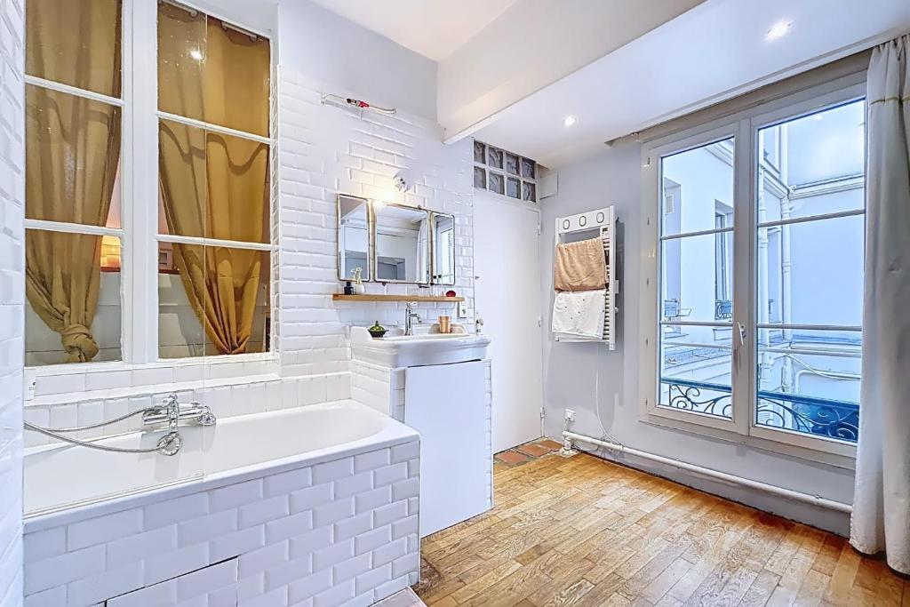 Spacious Apt Oberkampf near Bastille - 5