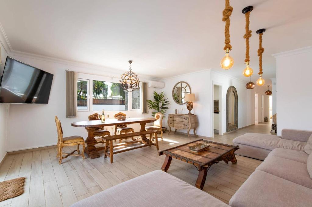Villa Leona Carmen by Villa Plus - 4
