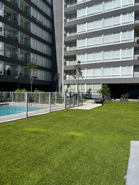 Amplio departamento céntrico 3 habitaciones 1 baño - calefacción AC- parking privado - 2
