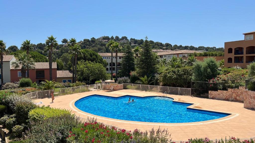 Superb 3-bedroom apartment - 85 m2 - 6 beds - 2 Pools - Tennis - 4