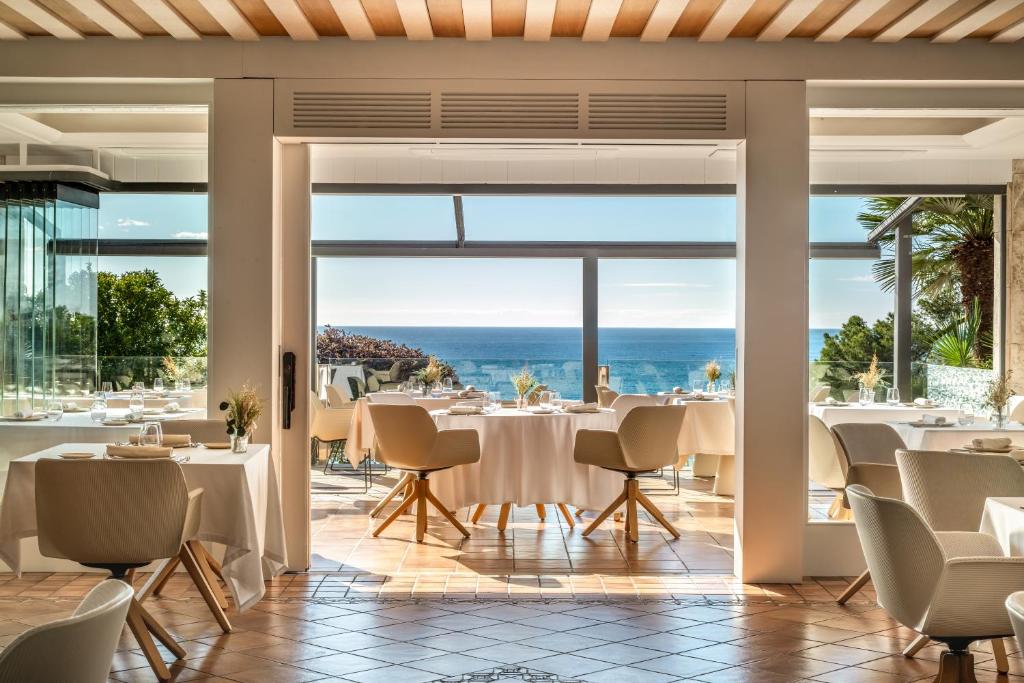 サレス ホテル イ スパ カラ デル ピ (Salles Hotel y Spa Cala del Pi) レストラン