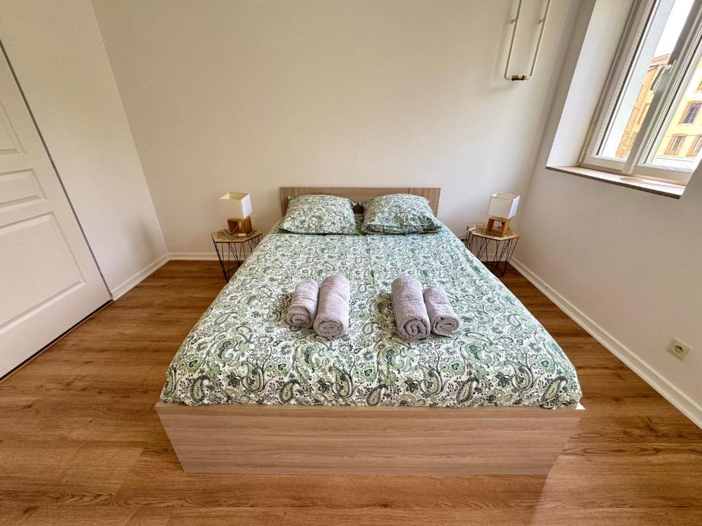 Spacious 1 bedroom apartment - Free parking around - 3