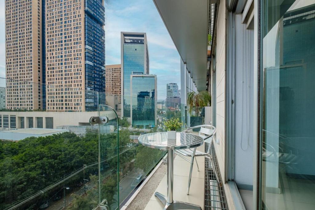 2BR Luxury Stay Mundial 2026 Skyline Views - 2