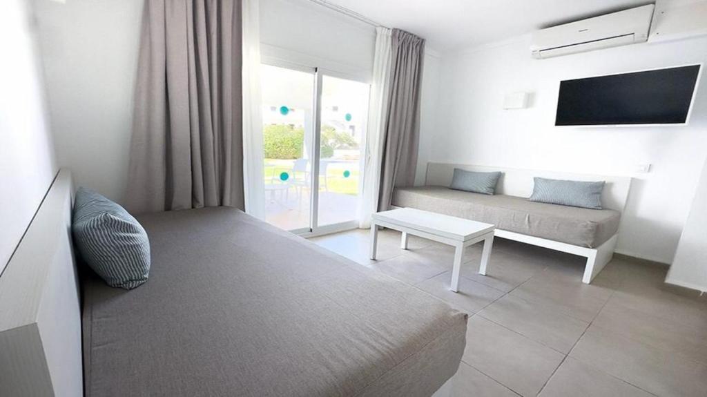 BLUESEA Ses Cases D’Or — Hotel rooms in Cala d´Or, Balearic Islands
