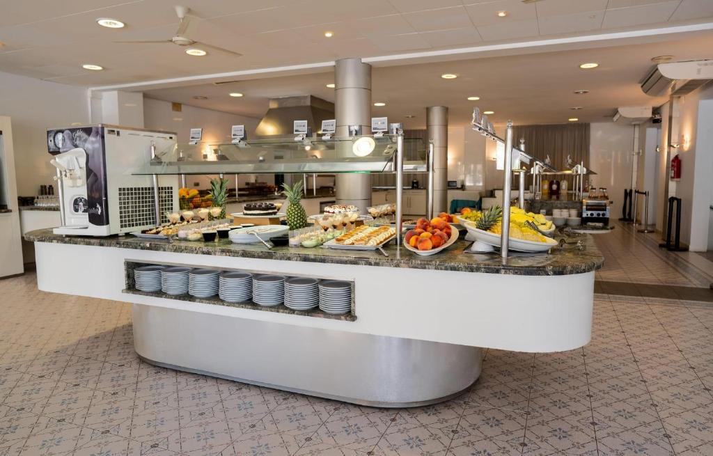 BLUESEA Ses Cases D’Or — Restaurant & bars in Cala d´Or, Balearic Islands