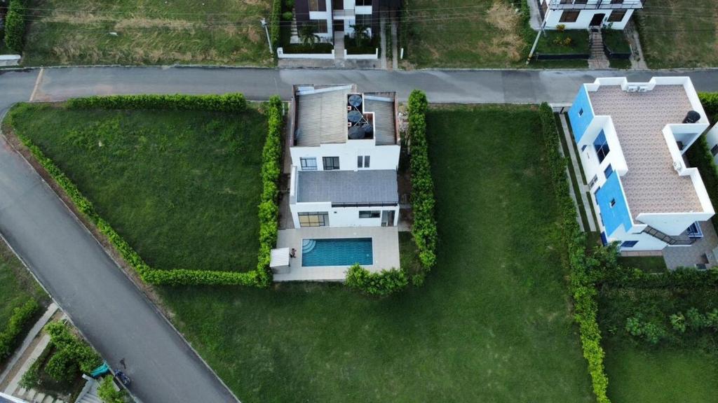 Luxury country house with private pool - 1