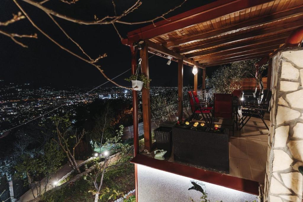 Holiday Home Relax Maison - Jacuzzi - city view - 3