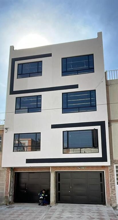 Apto cerca a Monserrate y Centro Historico - 1