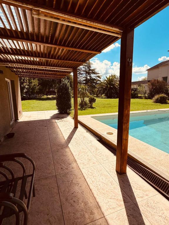 Casa Quinta zona polo y autódromo Río Iv - 1
