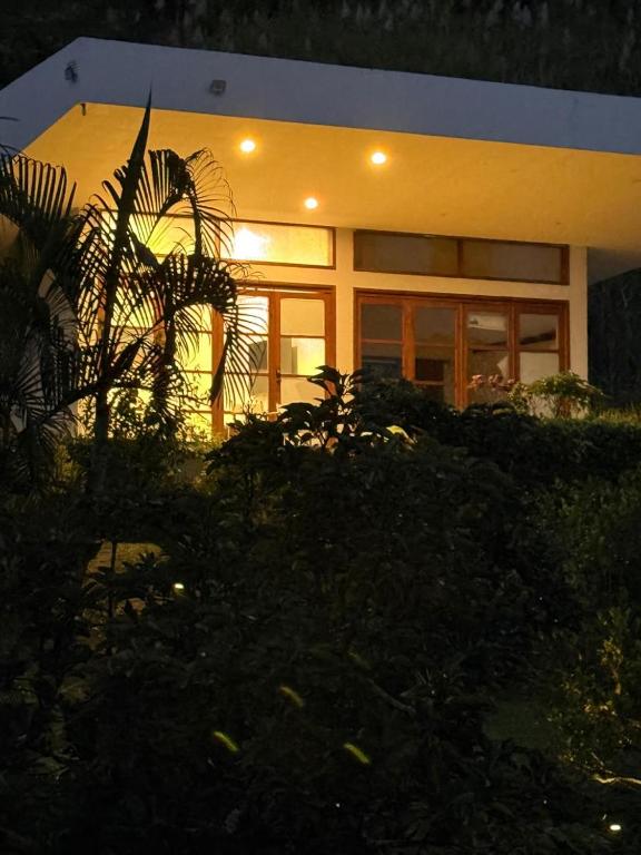 Natural Paradise overlooking the mountains - 2