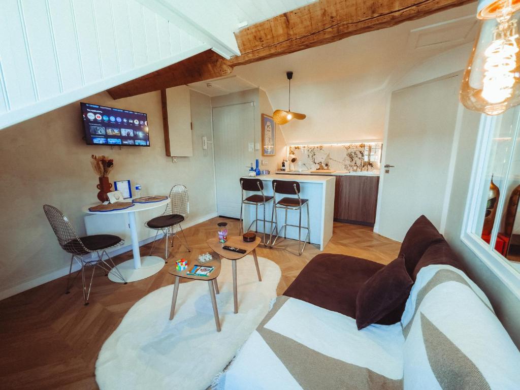 La Suite Media, Elégante suite en centre-ville, appartement avec vue - 4