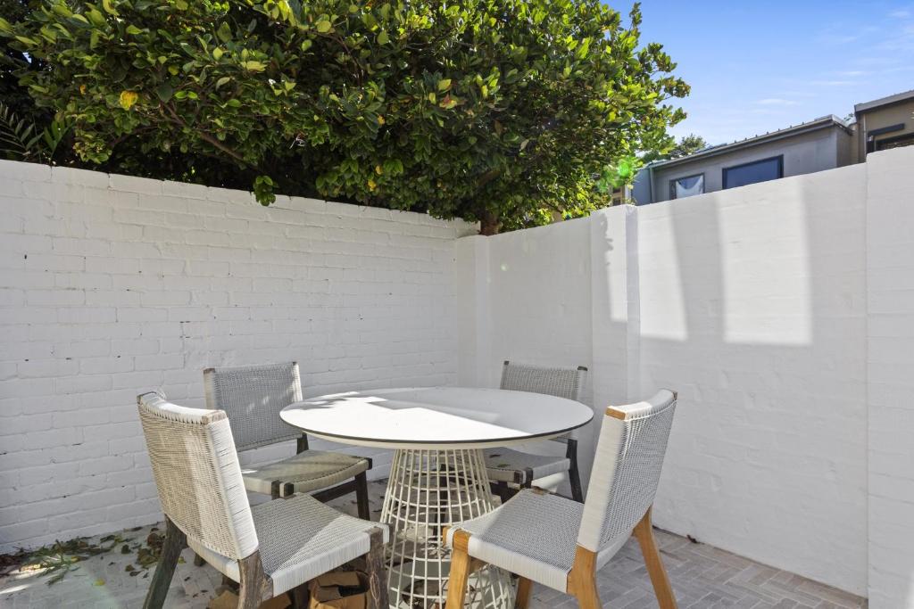 ブライト 2 ベッド ハウス イン サリーヒルズ (Bright 2 Bed House in Surry Hills)