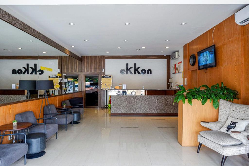 フロント・ロビー