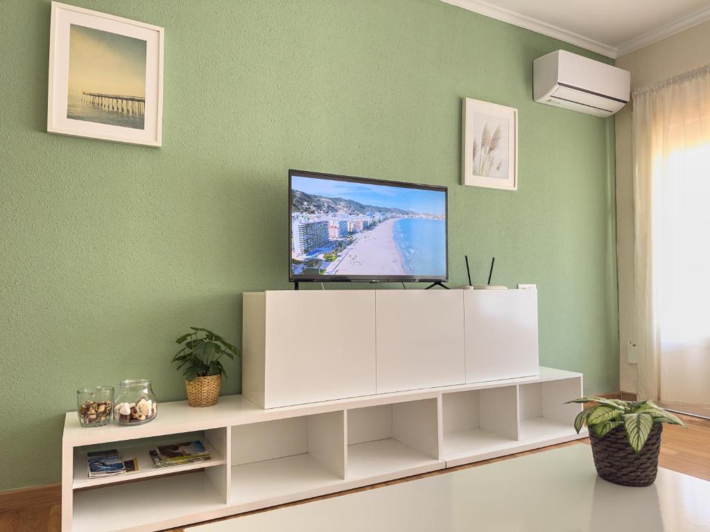 Apartamento Soleado a 2 min de Playa con 2 AC y Terraza - 3