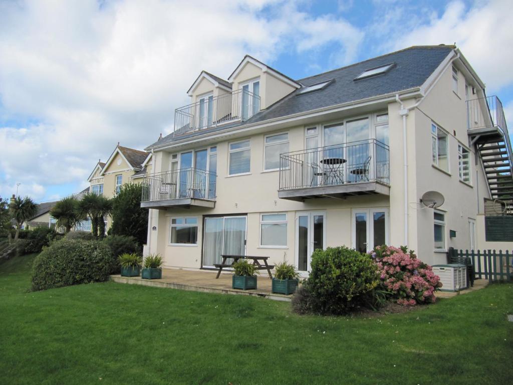 Quay Sands Hope Cove - dog-friendly self-catering apartment in South Devon
