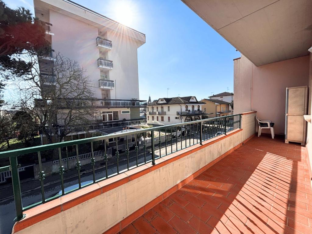 CN034 - Cesenatico, ampio trilocale con balcone a 100mt dal mare - 4