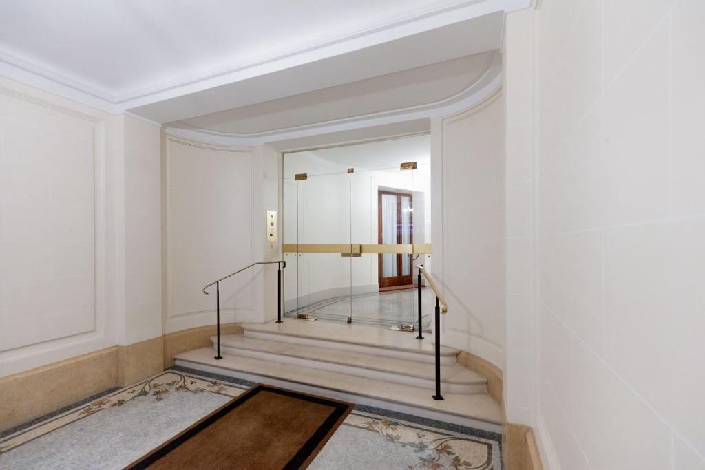 Spacious Apartment - Arc de Triomphe - 2