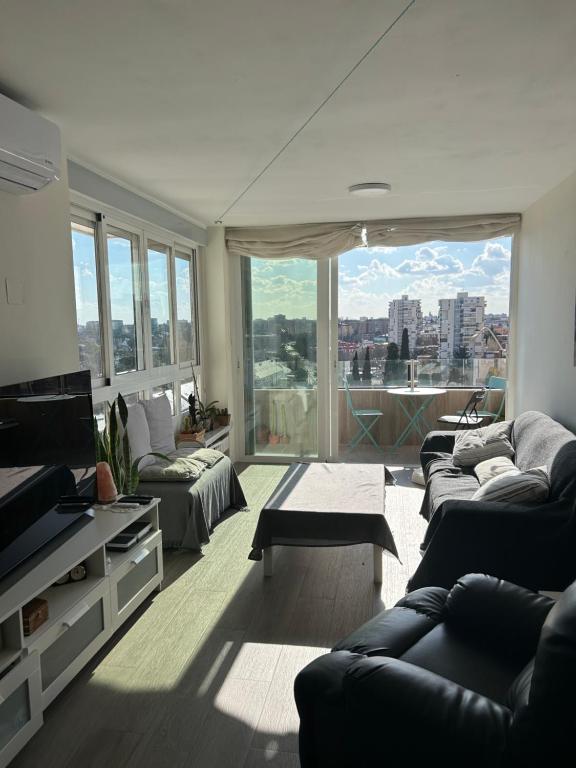 Luxury renovated apartment with terrace in Madrid - 3