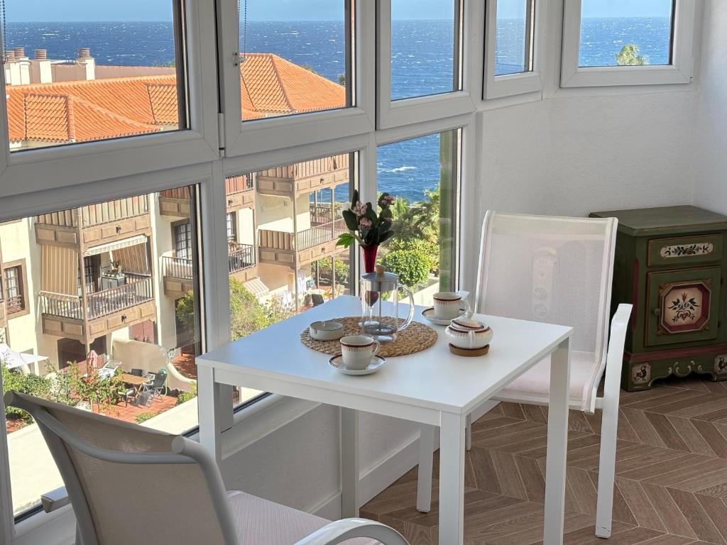 Cozy Studio with Seaview - 1