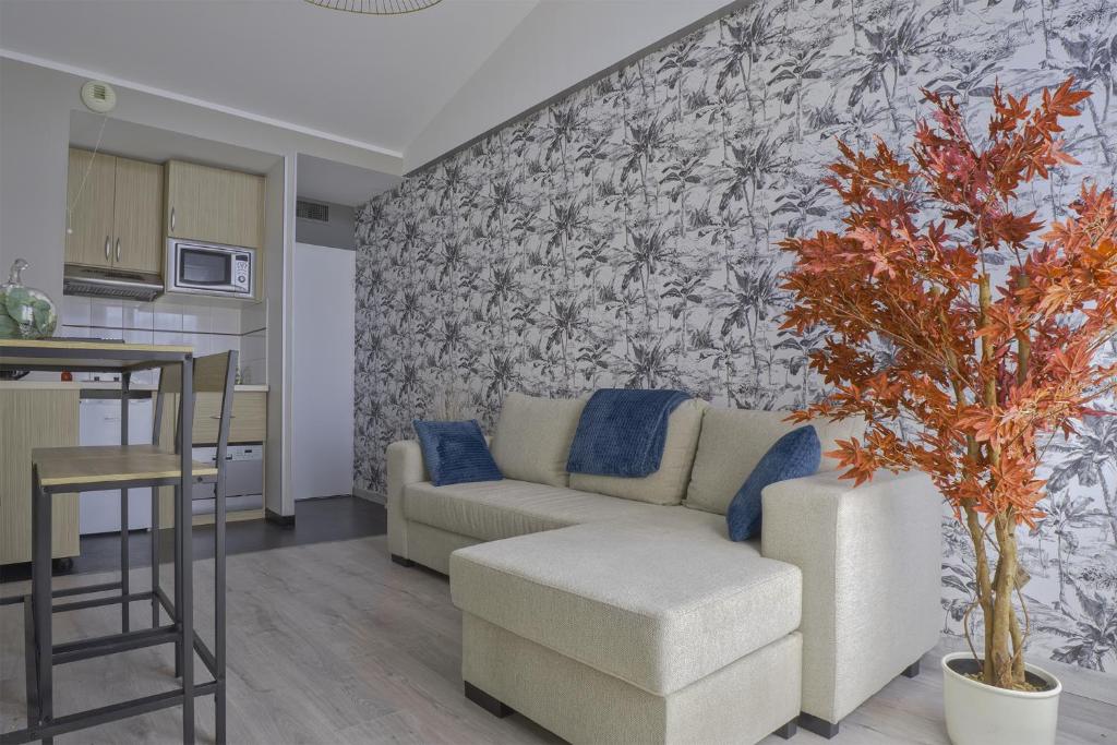 Le Mounier Charmant T2 avec Climatisation & Balcon et Parking Gratuit - 2