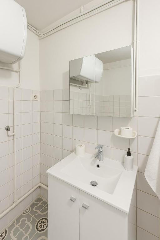 Bright Apartment in Saint-Denis Walk to Stadium - 3