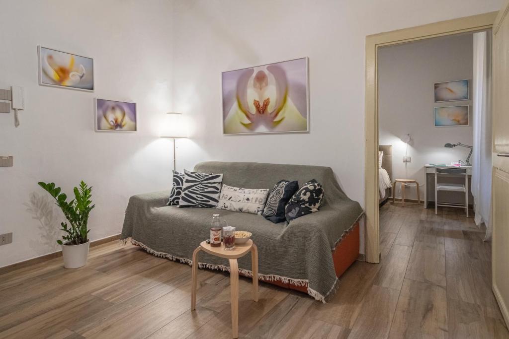 Hostly-Pisa Art Apartment - 5