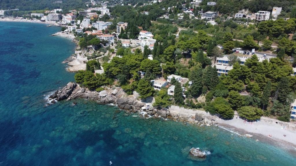 Luxury Beach House - 5