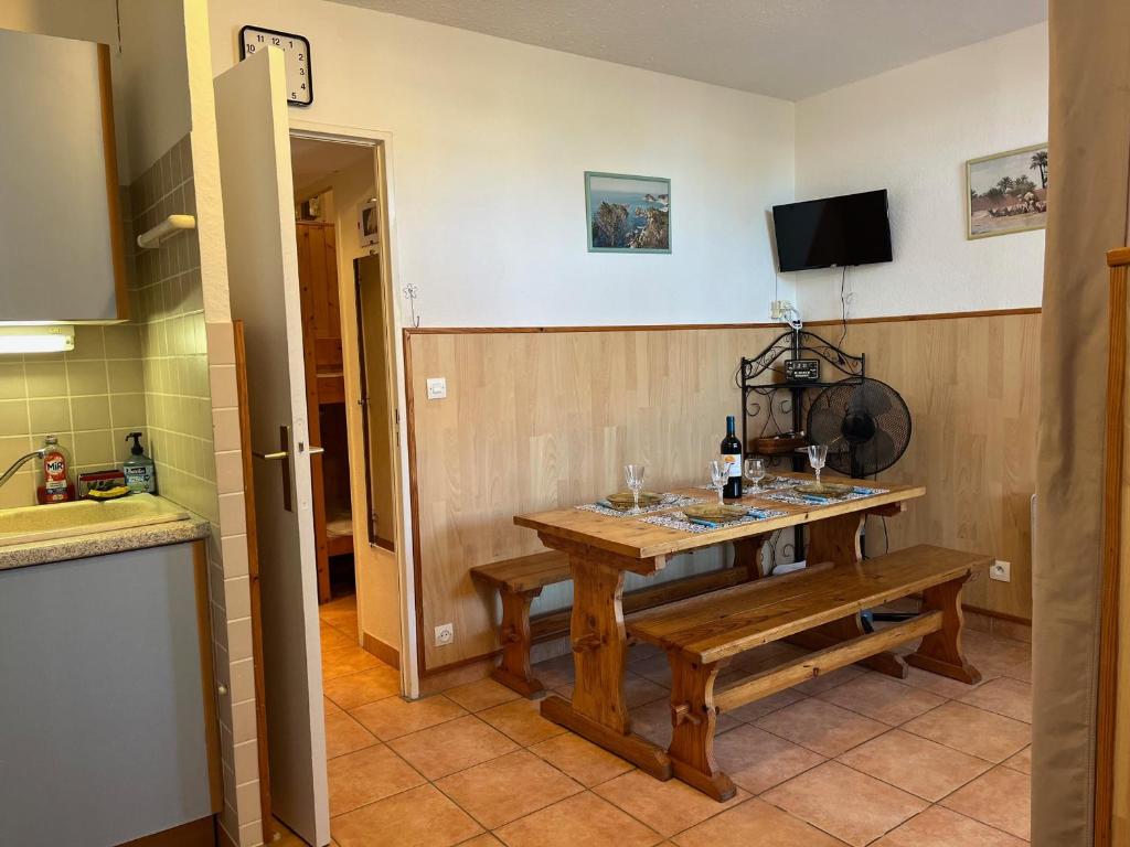 Studio Familial Piscine, Parking, Proche Plage - Idéal 4 pers, Budget Serré, Gruissan - FR-1-796-58 - 4
