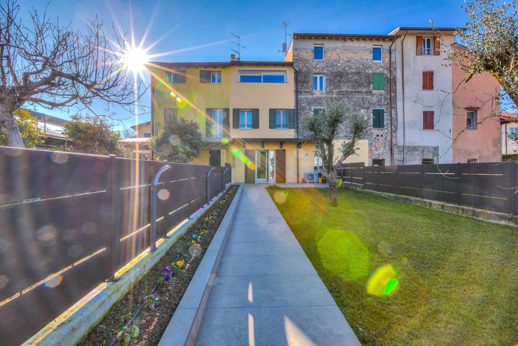 Peschiera Apartments Near The Lake - 1